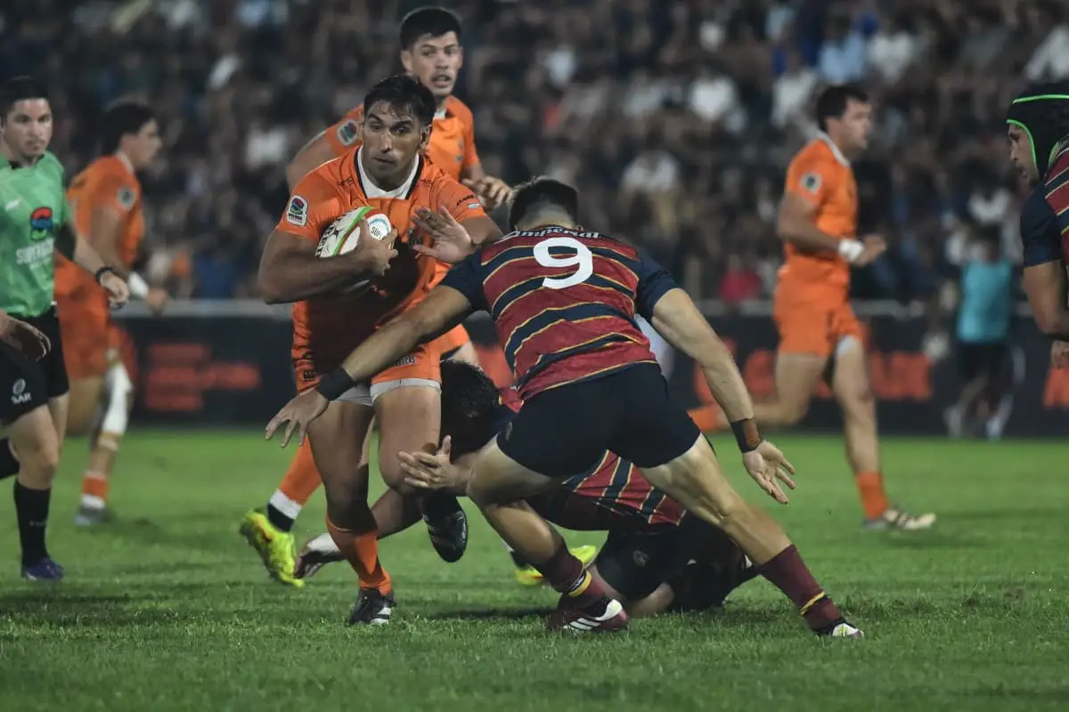 UN MURO. La defensa de Pampas tuvo una gran noche y fue uno de los motivos de la victoria del equipo de Buenos Aires.