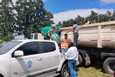 Seguridad y Desarrollo Social trasladaron mercadería para asistir a los damnificados del temporal