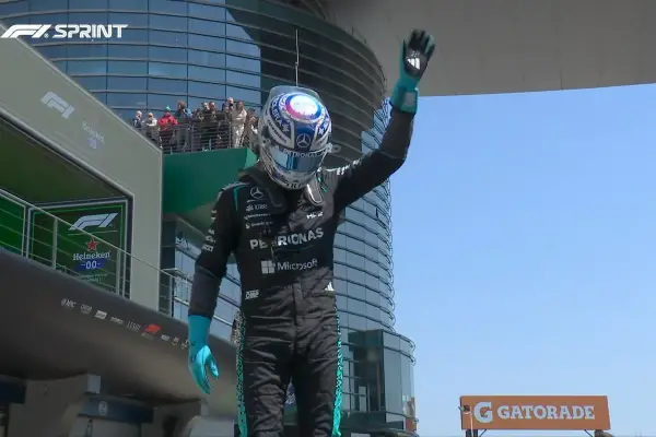 Russell ganó la Sprint en Shanghái y Colapinto terminó 14°