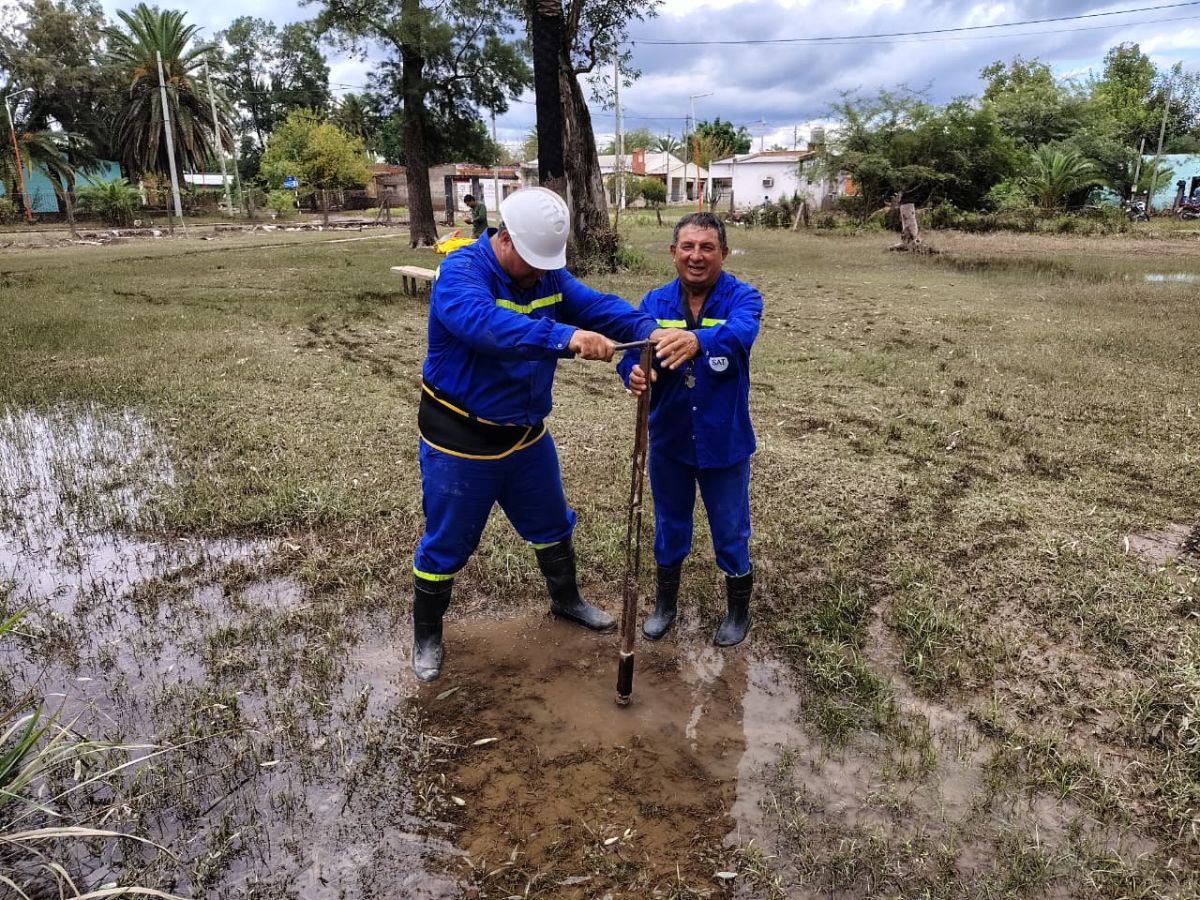 Operarios trabajan en La Madrid. 
