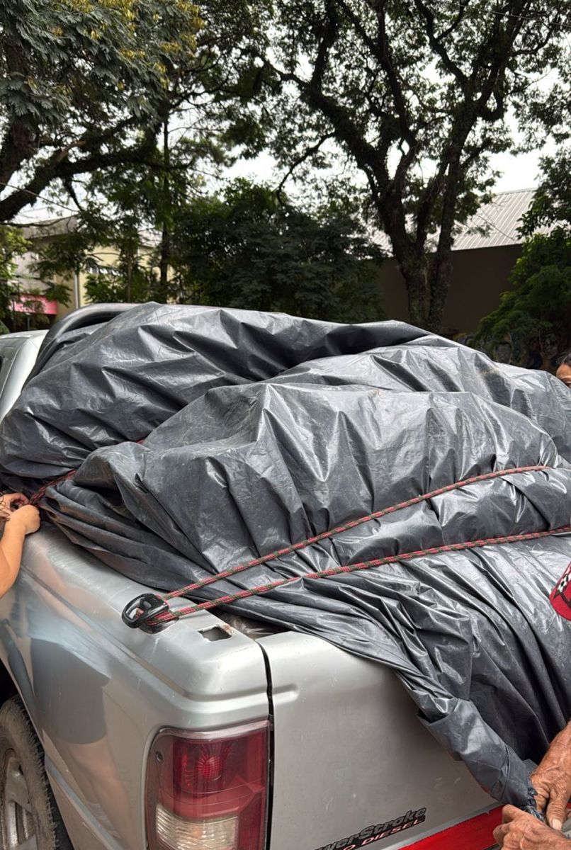 SOLIDARIDAD. Bolsas con alimentos, ropa y artículos de limpieza fueron reunidas para las comunidades afectadas por las inundaciones.