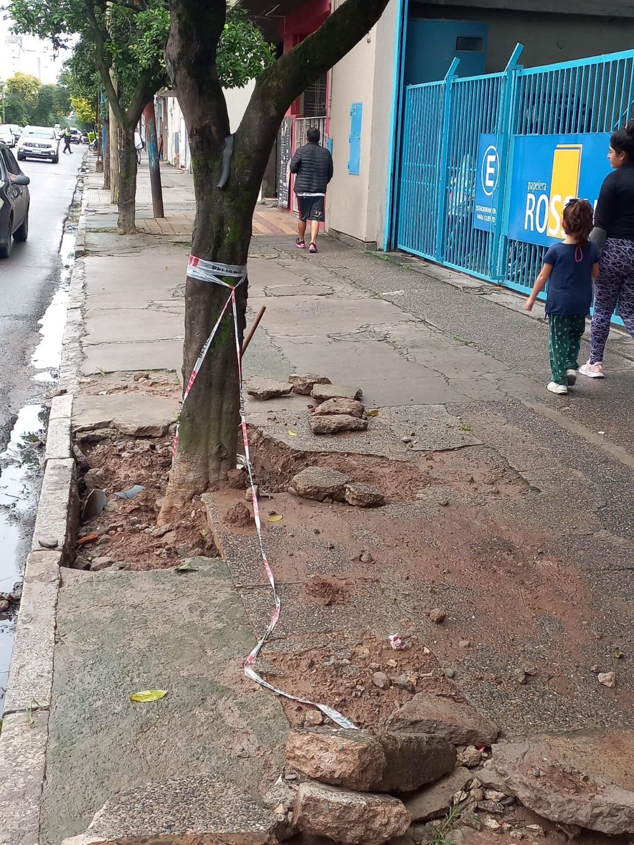 LA GACETA en WhatsApp: un trabajo sin terminar en San Martín al 1.400