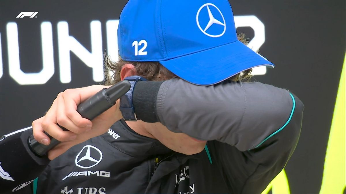 EMOCIONADO. El joven piloto rompió en llanto apenas terminada la carrera.
