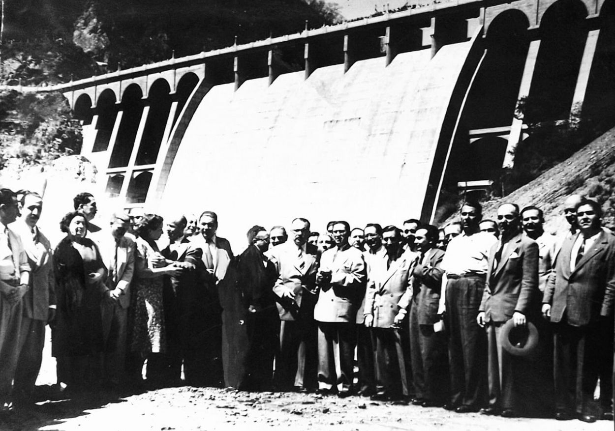 Recuerdos fotográficos: 1951. Se inaugura el dique de Escaba, un lago en la montaña