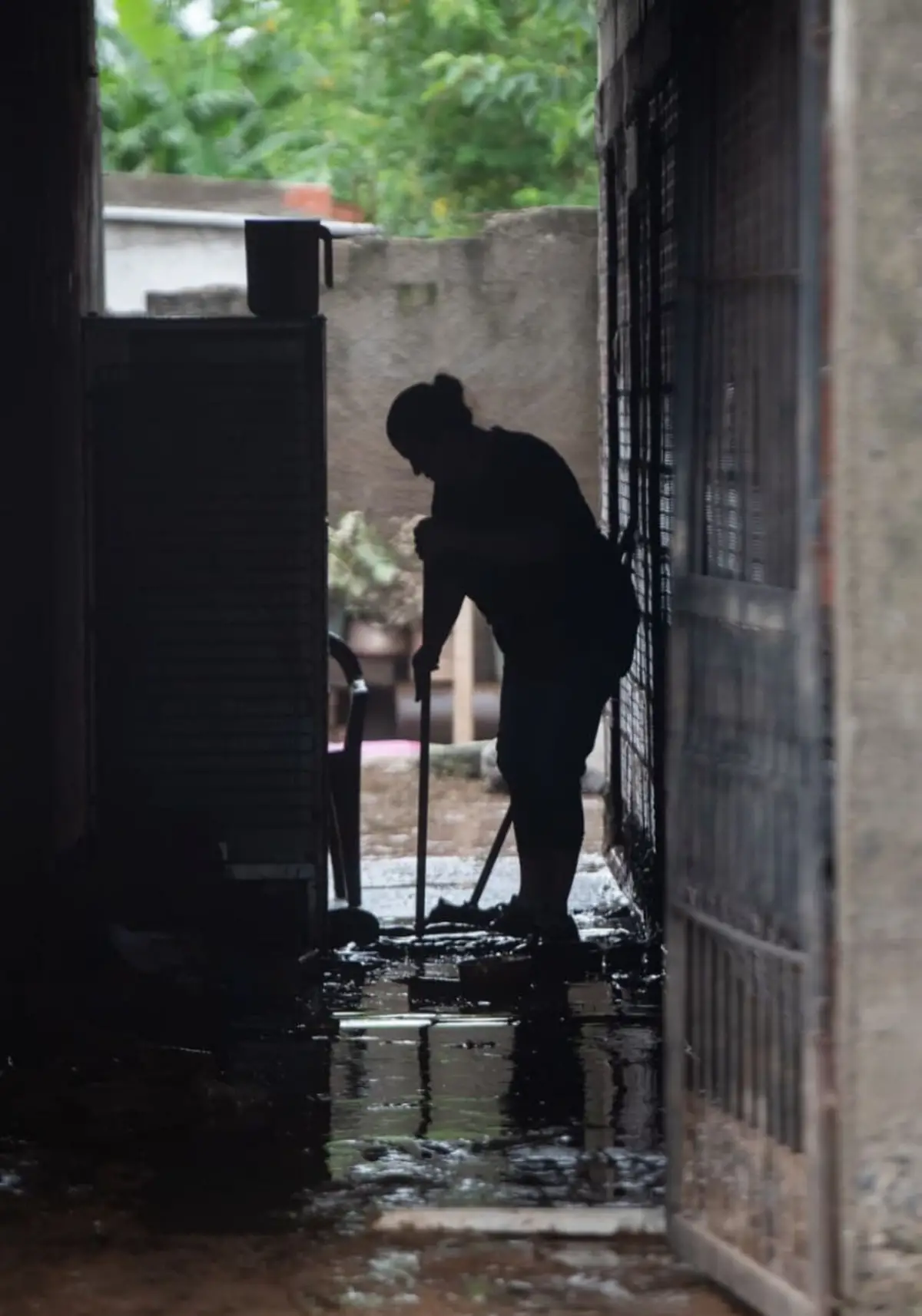 CASA POR CASA. La revisión de conexiones eléctricas y medidores se realiza domicilio por domicilio. 
