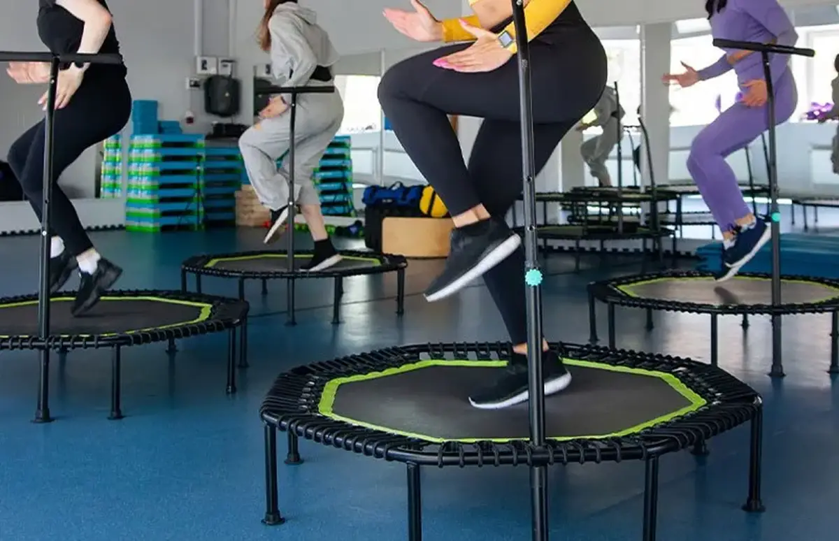 El ejercicio de 10 minutos que supera al running: el secreto de la NASA para quemar grasa