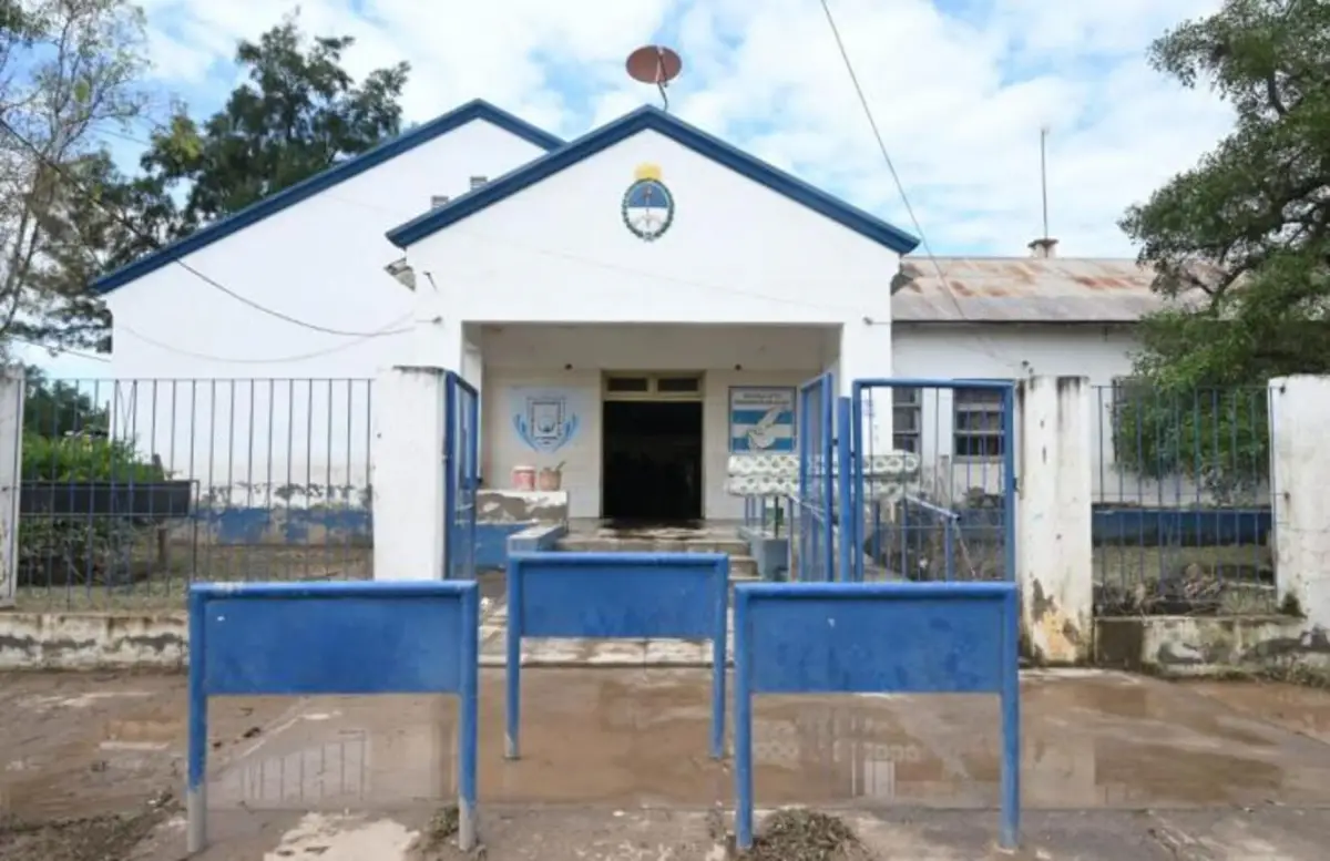 Más de 100 escuelas siguen sin clases en Tucumán tras las inundaciones