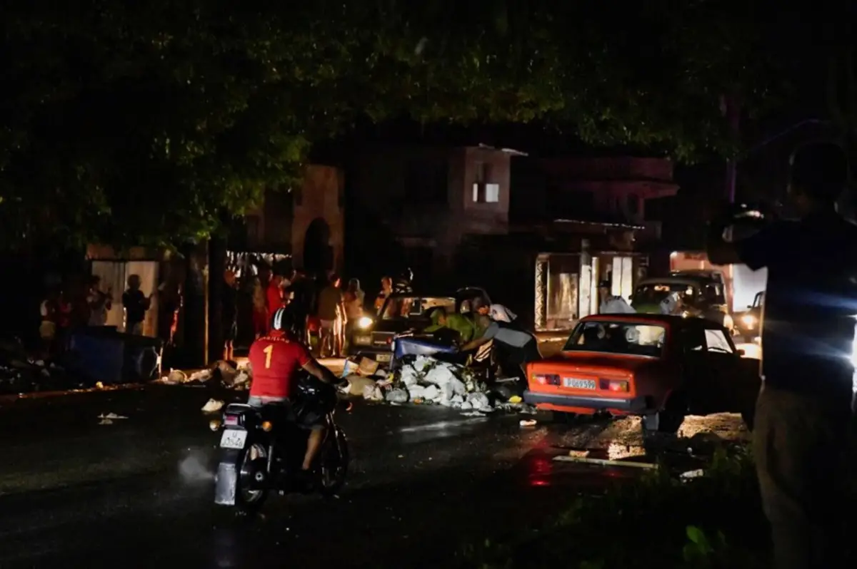 CUBA. La isla atravesó una nueva jornada crítica en la madrugada de este martes, cuando un terremoto de magnitud entre 5,8 y 6,0 coincidió con un apagón generalizado.