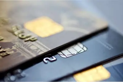 Cómo evitar recargos inesperados al pagar con tarjeta de crédito: así podés ahorrar más del 20%