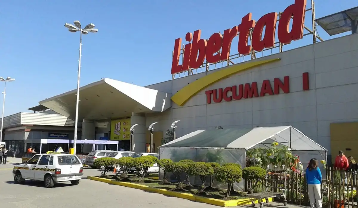 CAMBIOS. Híper Libertad pasa a manos de La Anónima.