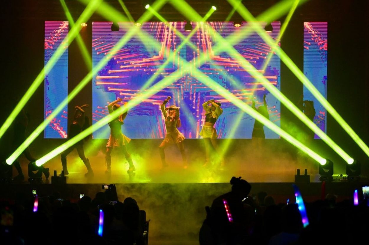 COMPLEO. Coreografías y efectos visuales se verán hoy en el escenario.