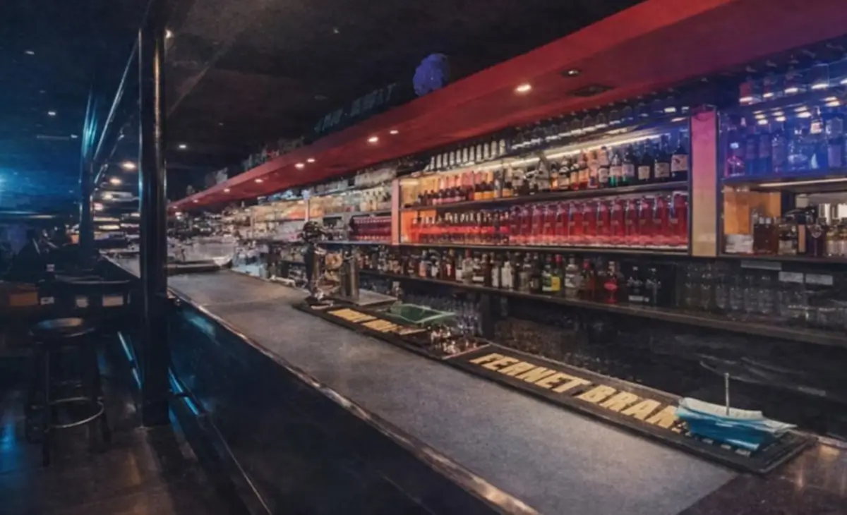 Procesan a nueve hombres por explotar sexualmente a 50 mujeres en un boliche encubierto de Recoleta