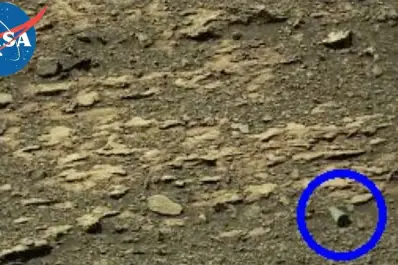La NASA encontró un extraño objeto en el suelo de Marte: ¿qué es y cómo llegó ahí?