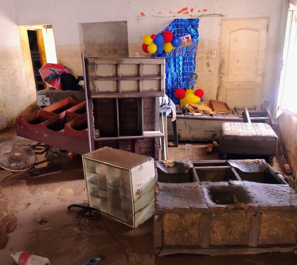 Compartir techo para sobrevivir: convivencia solidaria entre vecinos de La Madrid