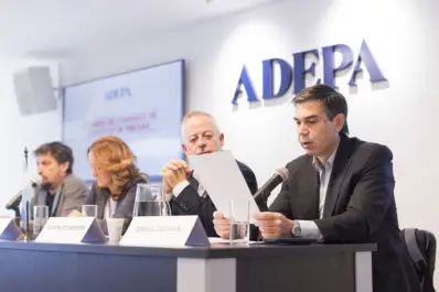 Informe de Adepa: “La democracia y la libertad requieren del diálogo”