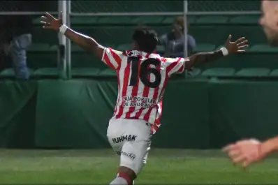 Juárez, héroe sobre la hora: San Martín de Tucumán rescató un empate que puede valer mucho