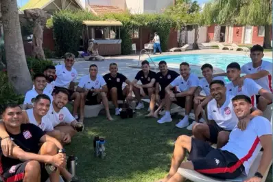 ¿Qué particularidades tiene el hotel elegido por San Martín para su concentración en San Juan?