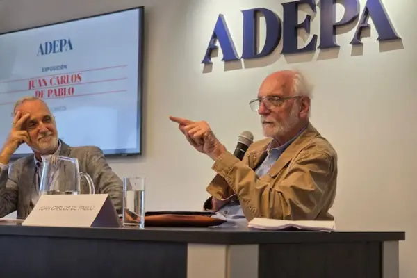 Juan Carlos de Pablo: “Todos nos levantamos cada día para ver cómo le encontramos la vuelta”