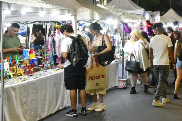 Qué hacer en la Capital este fin de semana XXL: ferias, cine, paseos y eventos por la Memoria