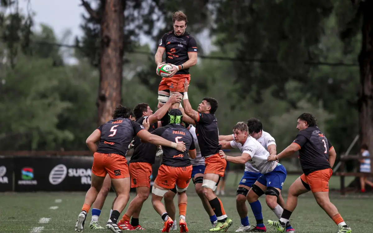 EN VIVO. El equipo de Álvaro Galindo muestra un buen nivel en su visita a Corrientes.