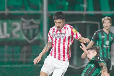 El 1x1 de San Martín: Juárez salvó un empate en una noche irregular