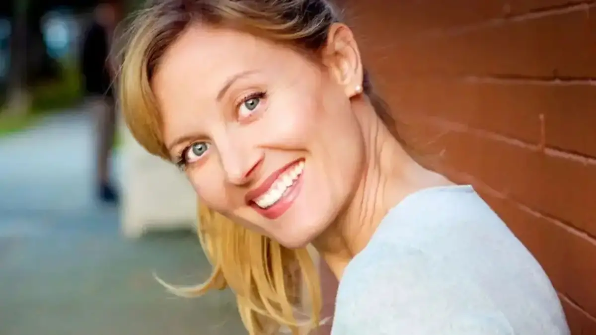 Carrie Anne Fleming |