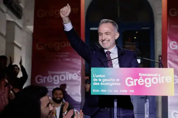 París eligió nuevo alcalde: quién es Emmanuel Grégoire, el sucesor de Anne Hidalgo