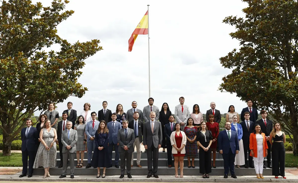 CONVOCATORIA. El programa está dirigido a graduados de América Latina, España o Portugal que tengan hasta 27 años.