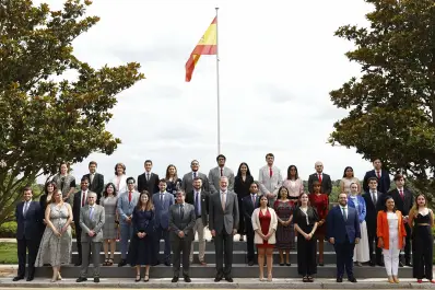 ¿Te recibiste hace poco? Santander y Fundación Carolina lanzan un programa para formarte en Europa
