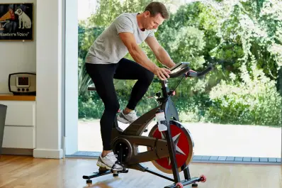 Snacks de ejercicio: el método de cinco minutos que recomiendan los cardiólogos para fortalecer el corazón