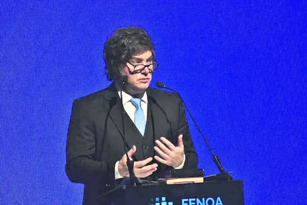 ¿Tucumán será el laboratorio electoral de peronistas y libertarios?