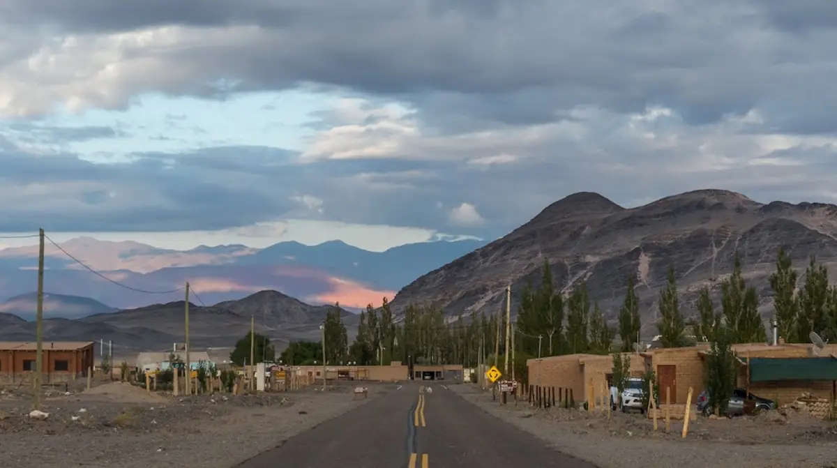 El Peñón es un paraje del NOA con un paisaje lunar soprendente.