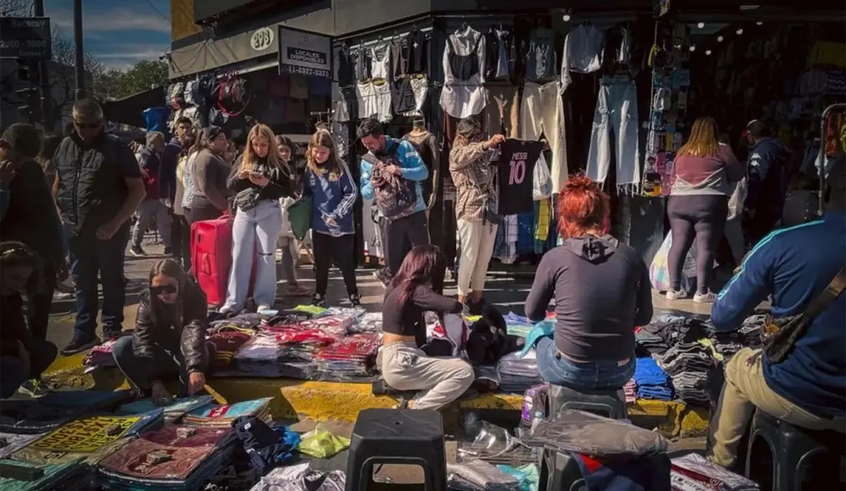 INFORME. La mayoría de los jóvenes argentinos trabaja en la informalidad, sin acceso a derechos laborales básicos.