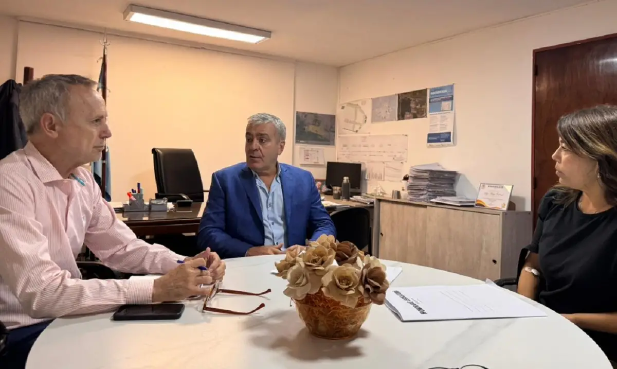 EN EL IPV. Cano se reunió con Cabral, interventor del Ipvdu.