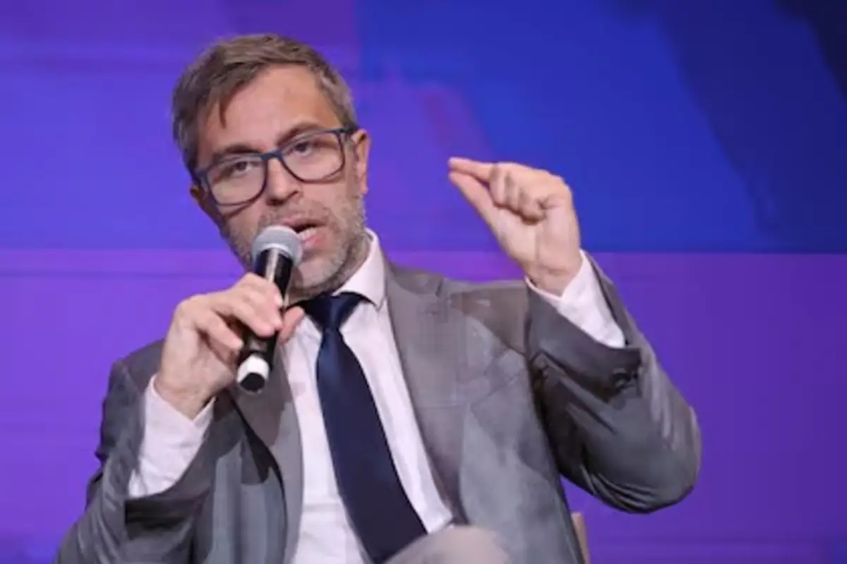 FEDERICO FURIASE. Secretario de Finanzas.