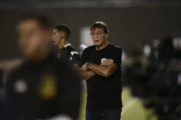 El gesto de Julio Falcioni que se volvió viral y del que habla todo el país, luego de la clasificación de Atlético Tucumán