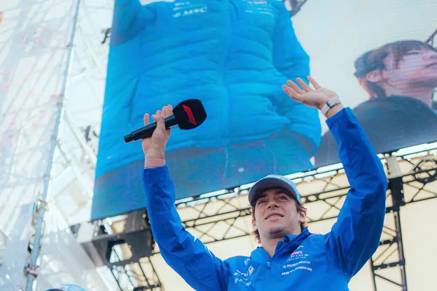 Fotos de Franco Colapinto y Pierre Gasly en la Fan Zone