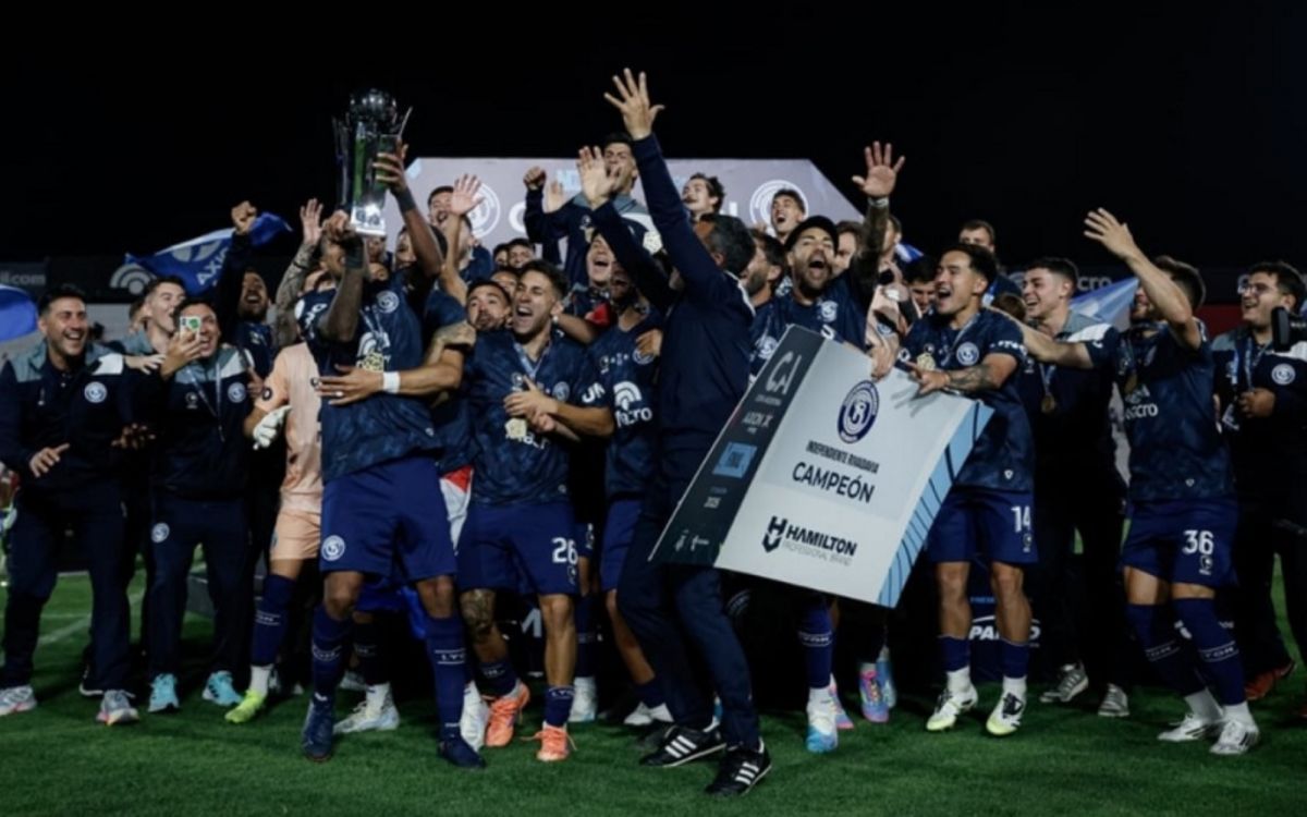 GANADOR. Independiente Rivadavia es el vigente campeón del certamen.