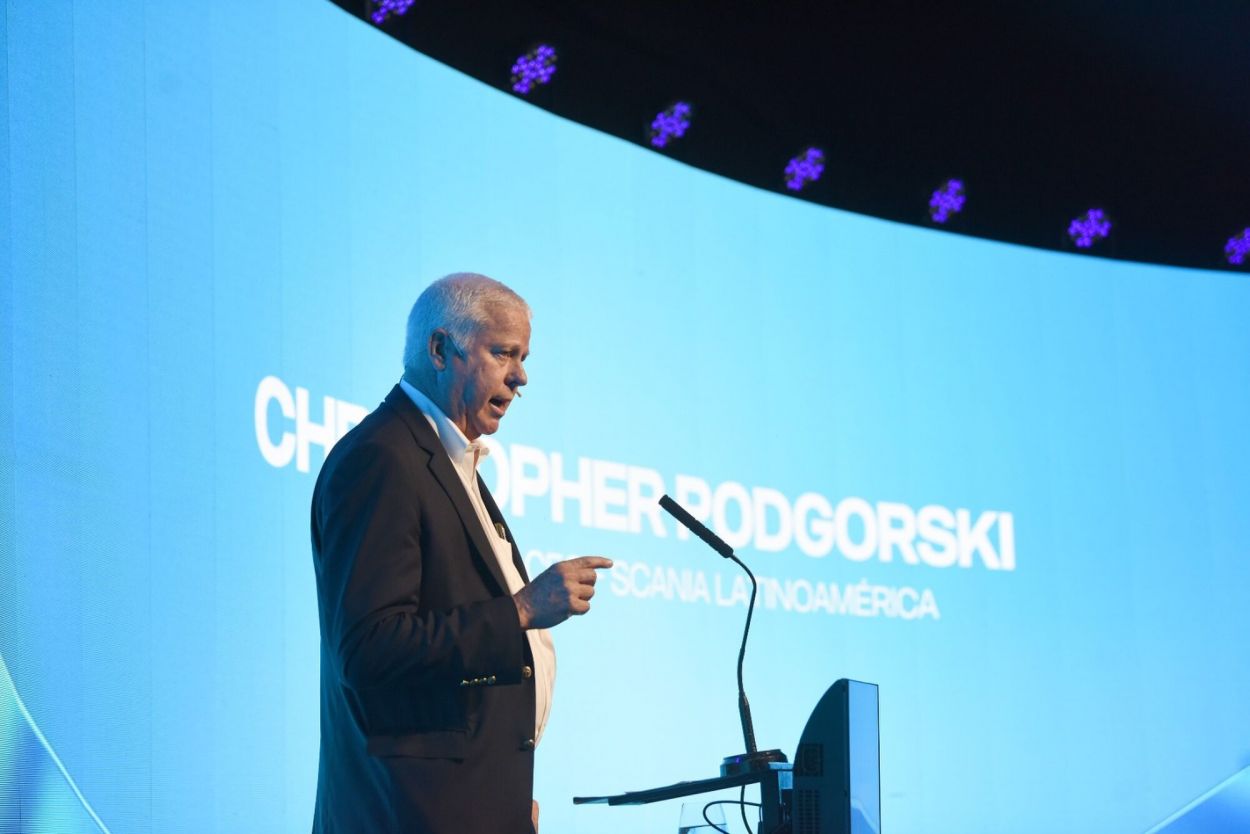 COMPETITIVIDAD. Podgorski ponderó el talento y el sentido de pertenencia de la dotación de personal que trabaja en la fábrica de Colombres.