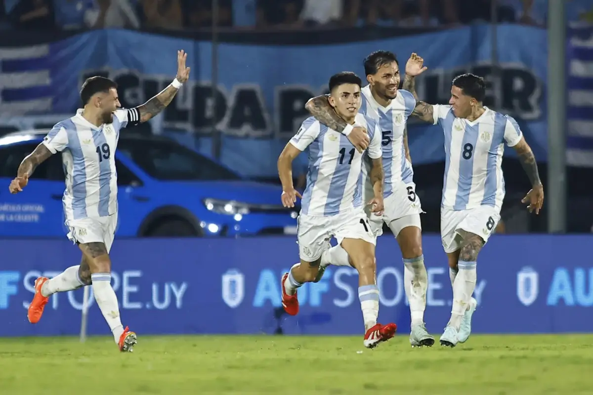 PREPARACIÓN. Los jugadores de la Selección Argentina entienden que no deben menospreciar al rival y sumar minutos clave de cara al Mundial.