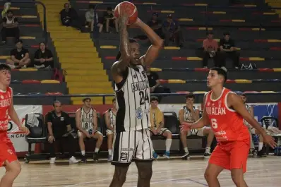 Hampton brilló y Estudiantes dio un paso clave en la Liga Argentina