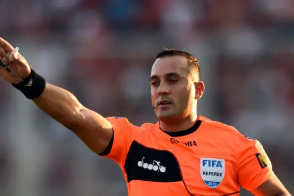 Explota el arbitraje argentino: nuevos chats sacuden a la AFA