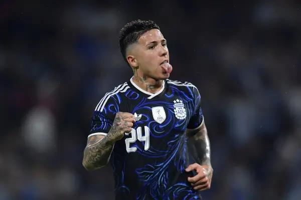 “No lo dije con intención de cargar”: Enzo Fernández pidió disculpas por sus dichos sobre La Bombonera