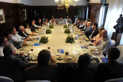 Ricardo Arriazu plantea tres escenarios para el desafío de crecer