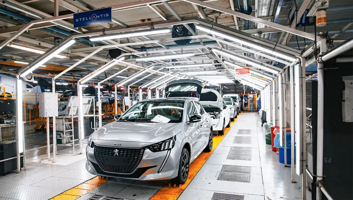 Cae la exportación de autos: Stellantis reducirá la producción y prepara retiros voluntarios en El Palomar