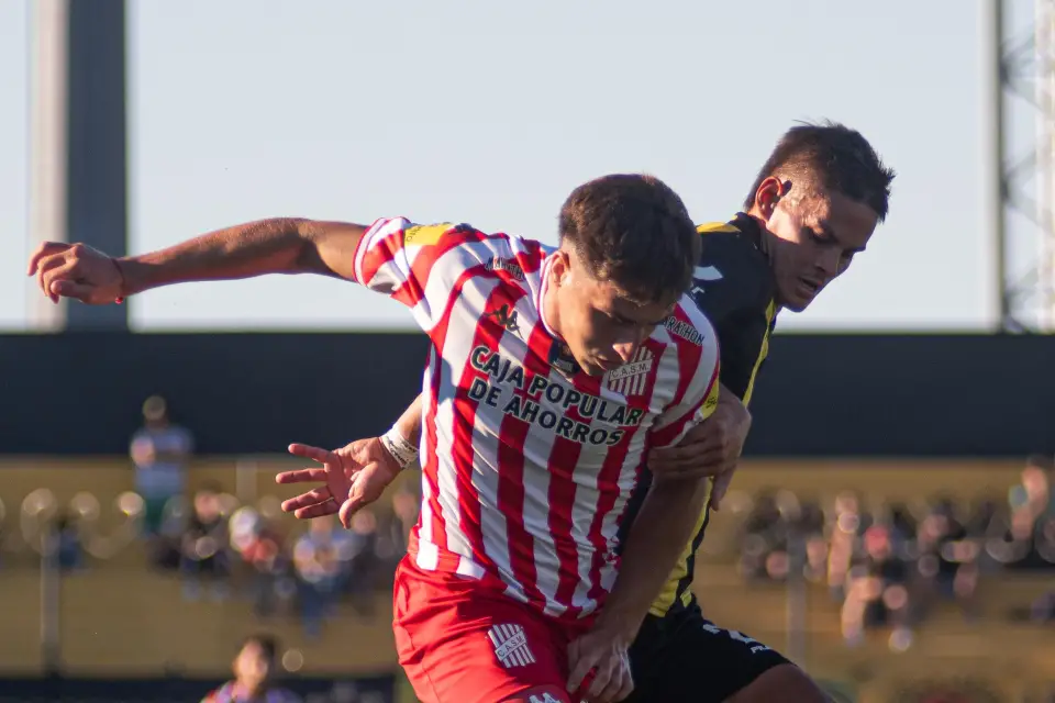 San Martín pegó primero, pero no pudo sostener el resultado y perdió la chance de ser puntero