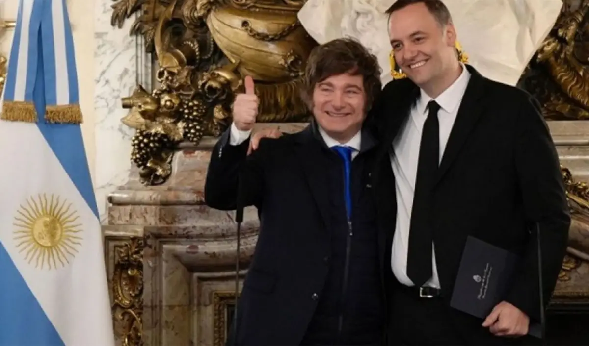 ESTRATEGIA. En Casa Rosada se barajan nombres para representar a Adorni ante una eventual indagatoria.