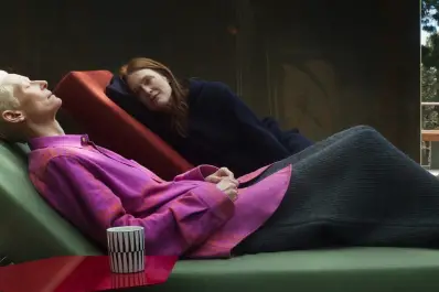 “The room next door”: la película sobre eutanasia que resurgió tras el caso de Noelia Castillo Ramos