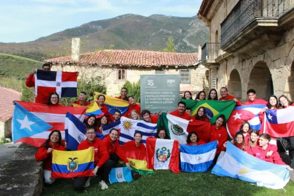 Último mes para postular: una beca que paga todo y te conecta con líderes de América Latina