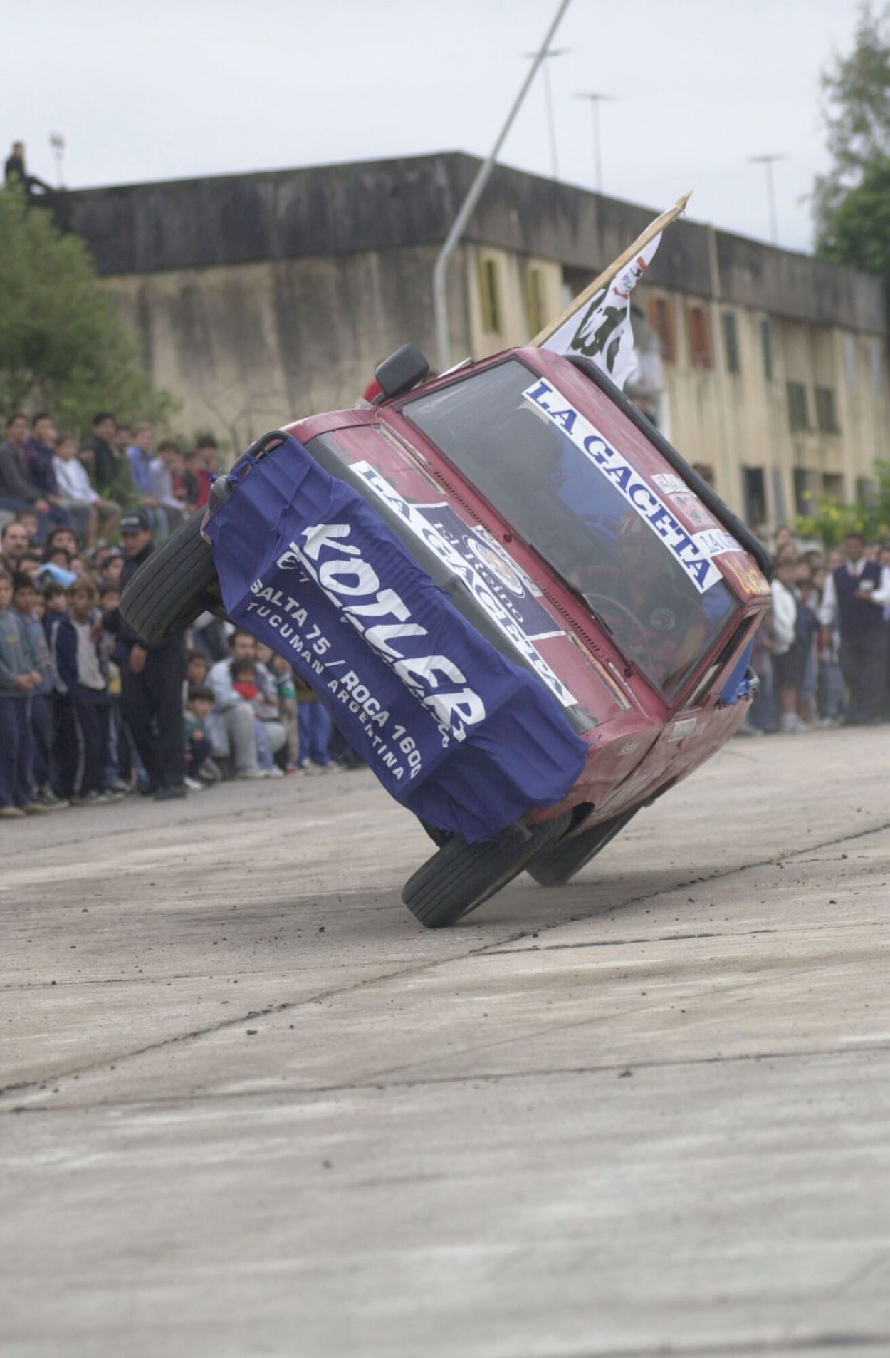 Recuerdos fotográficos: 2001. Vértigo y emoción con el acróbata “Motpaka”